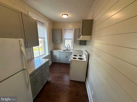 5 S 3RD STREET, OXFORD, PA 19363