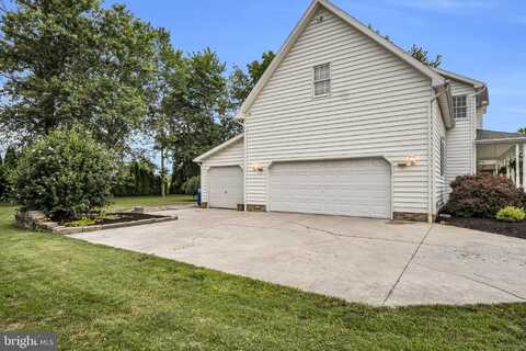 45 CLOVER DRIVE, LITTLESTOWN, PA 17340