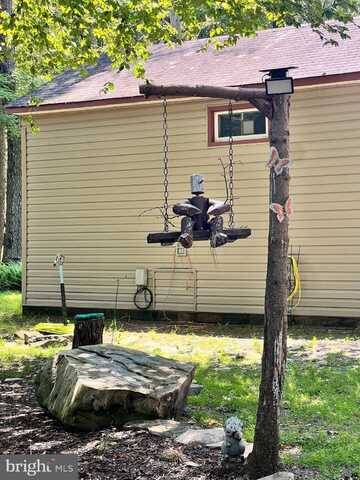 15 MOHICAN PATH, GOULDSBORO, PA 18424