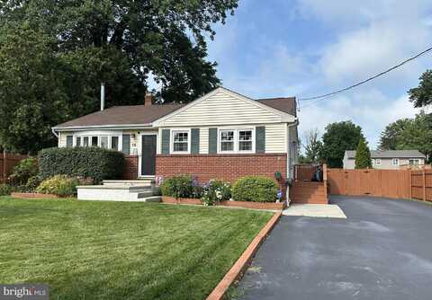 15 DECOU AVENUE, EWING, NJ 08628