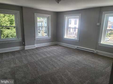 28 N 2ND AVENUE, COATESVILLE, PA 19320