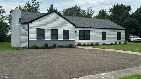 100 WISTERIA LANE, CARNEYS POINT, NJ 08069