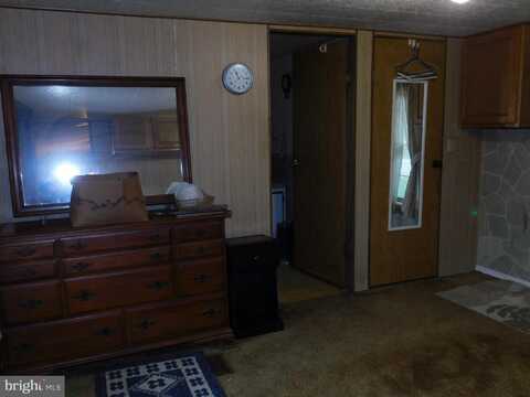 65 BENNER'S MOBILE COURT, THOMPSONTOWN, PA 17094