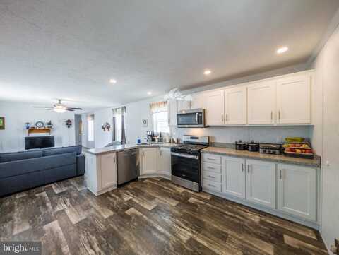 30 LOBIN ROAD, EAST EARL, PA 17519