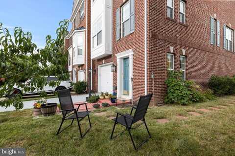 236 HAWKS VIEW SQUARE SE, LEESBURG, VA 20175