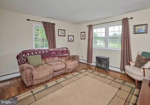 1945 SWEETBRIAR ROAD, OTTSVILLE, PA 18942