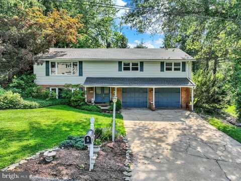 1818 CRESTLYN ROAD, YORK, PA 17403