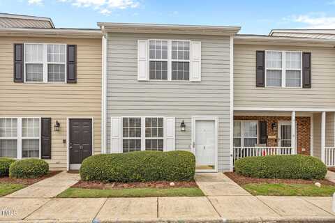 8 Cheltenham Drive, Clayton, NC 27520