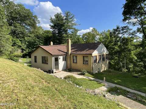 3414 Gwin Road, Altoona, PA 16601