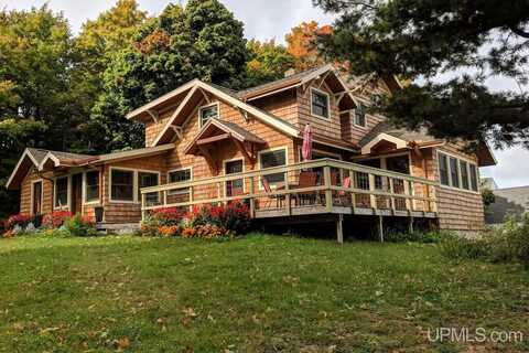 14339 N Lake, Grand Marais, MI 49839