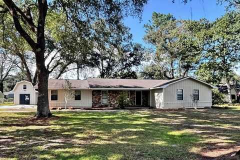 2410 Lochwood Dr, Valdosta, GA 31601