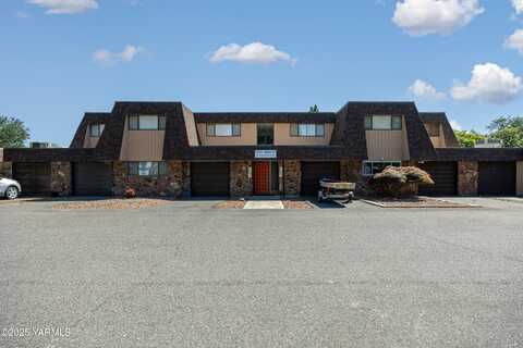 2913 W John Day Ave, Kennewick, WA 99336