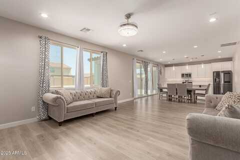 40126 W JAMES Lane, Maricopa, AZ 85138
