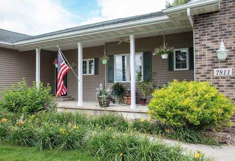 7811 Moline Road, Waterloo, IA 50703
