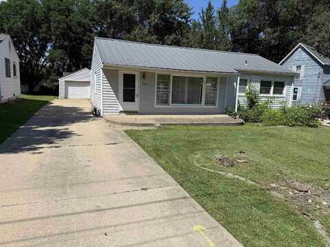 1918 Castle Street, Waterloo, IA 50701