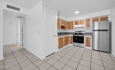2701 E Tierra Buena Lane, Phoenix, AZ 85032