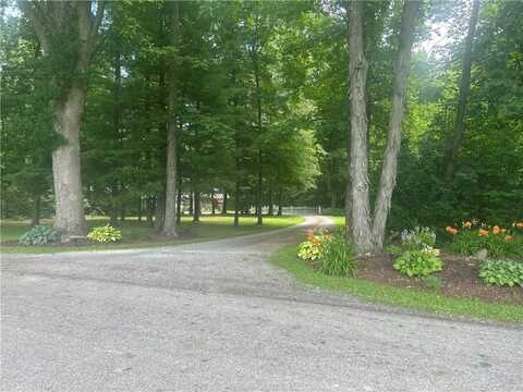 78 Folk Rd, Fredonia, PA 16124