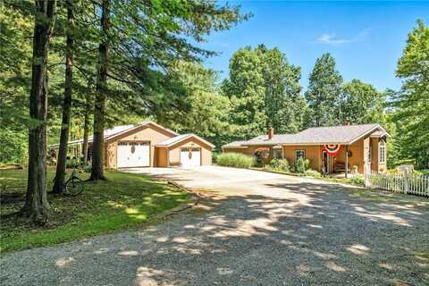 78 Folk Rd, Fredonia, PA 16124