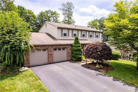612 Westchester Dr, Hempfield Twp, PA 15601