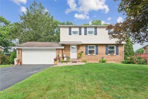 713 Courtview Dr, Hempfield Twp, PA 15601