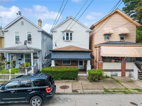17 S 13th St, Jeannette, PA 15644