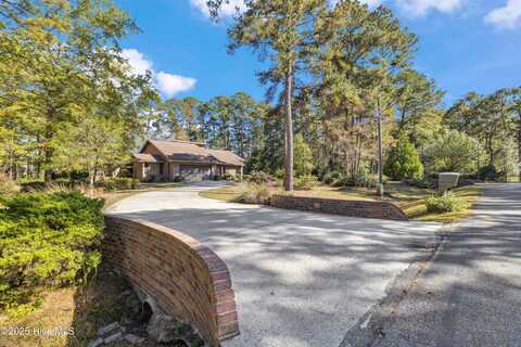 6 Mashie Court SW, Carolina Shores, NC 28467