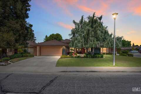2904 Blackjack Oak Lane, Bakersfield, CA 93311