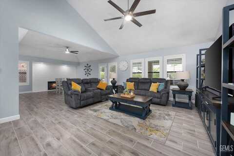 2904 Blackjack Oak Lane, Bakersfield, CA 93311