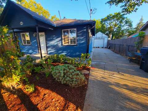 838 Price Court, Sacramento, CA 95815