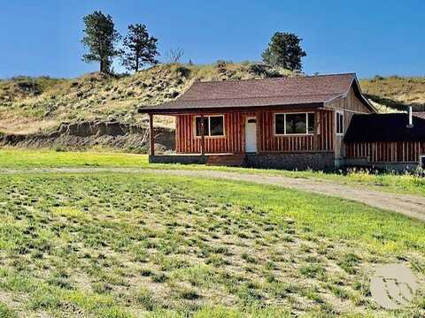 84 Snowflake Road, Roundup, MT 59072