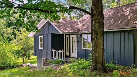 638 Fog Hill Rd, Austerlitz, NY 12017