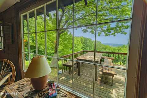 1211 Carpenter Hill Rd, Pownal, VT 05261