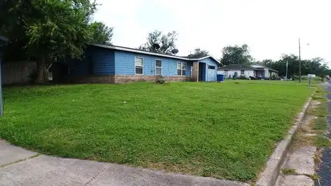 1500 E BOWIE ST, Beeville, TX 78102