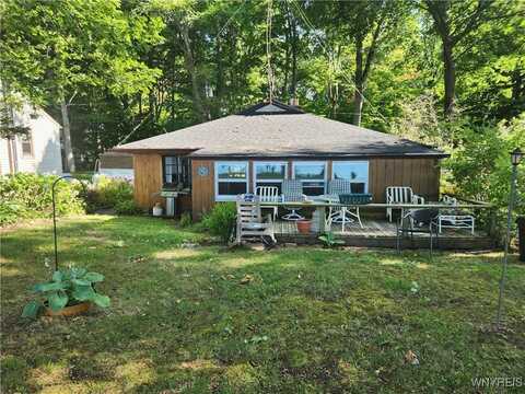 5335 W Lake Road, Newfane, NY 14028