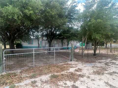112 County Road 314, Orange Grove, TX 78372