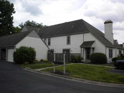 302 Saint Andrews Drive, Dublin, OH 43017