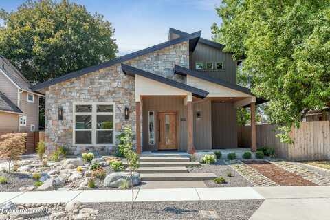 945 N 5TH ST, Coeur D Alene, ID 83814