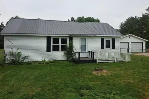 4852 N Dickenson, Coleman, MI 48618