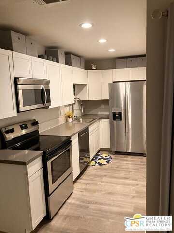 2801 N Los Felices Cir, Palm Springs, CA 92262