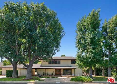 19416 Kinzie St, Northridge, CA 91324