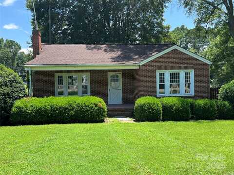 207 Leach Street, Biscoe, NC 27209