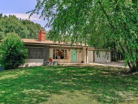 228 Parkwood Drive NW, Concord, NC 28027