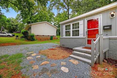 2501 Thornton Road, Charlotte, NC 28208