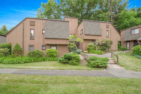 83 Mallard Drive, Farmington, CT 06032