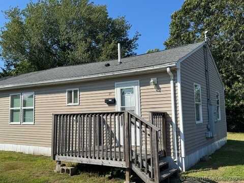 27 Lewiston Court, Groton, CT 06340