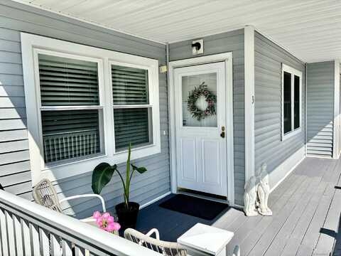 3 Senior Drive, Monroe, CT 06468