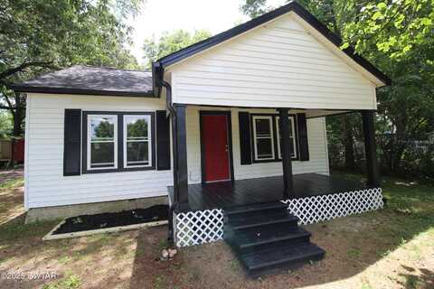 211 E South Street, Dyer, TN 38330