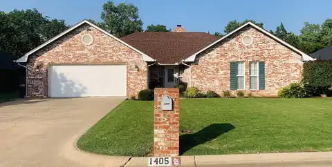 1405 Briar Creek Rd, Enid, OK 73703