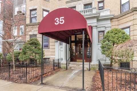 35 Queensberry 22, Boston, MA 02215