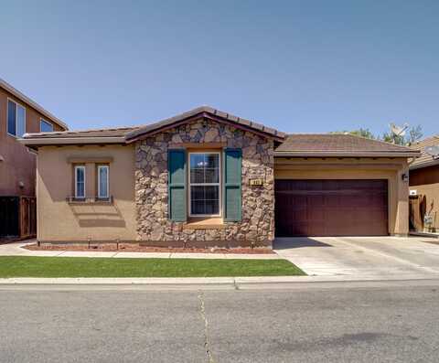 843 Beauregard Lane, Clovis, CA 93619